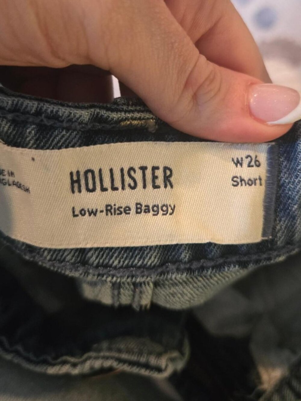 Hollister Low Rise Embroidered Jeans - Picture 4 of 4